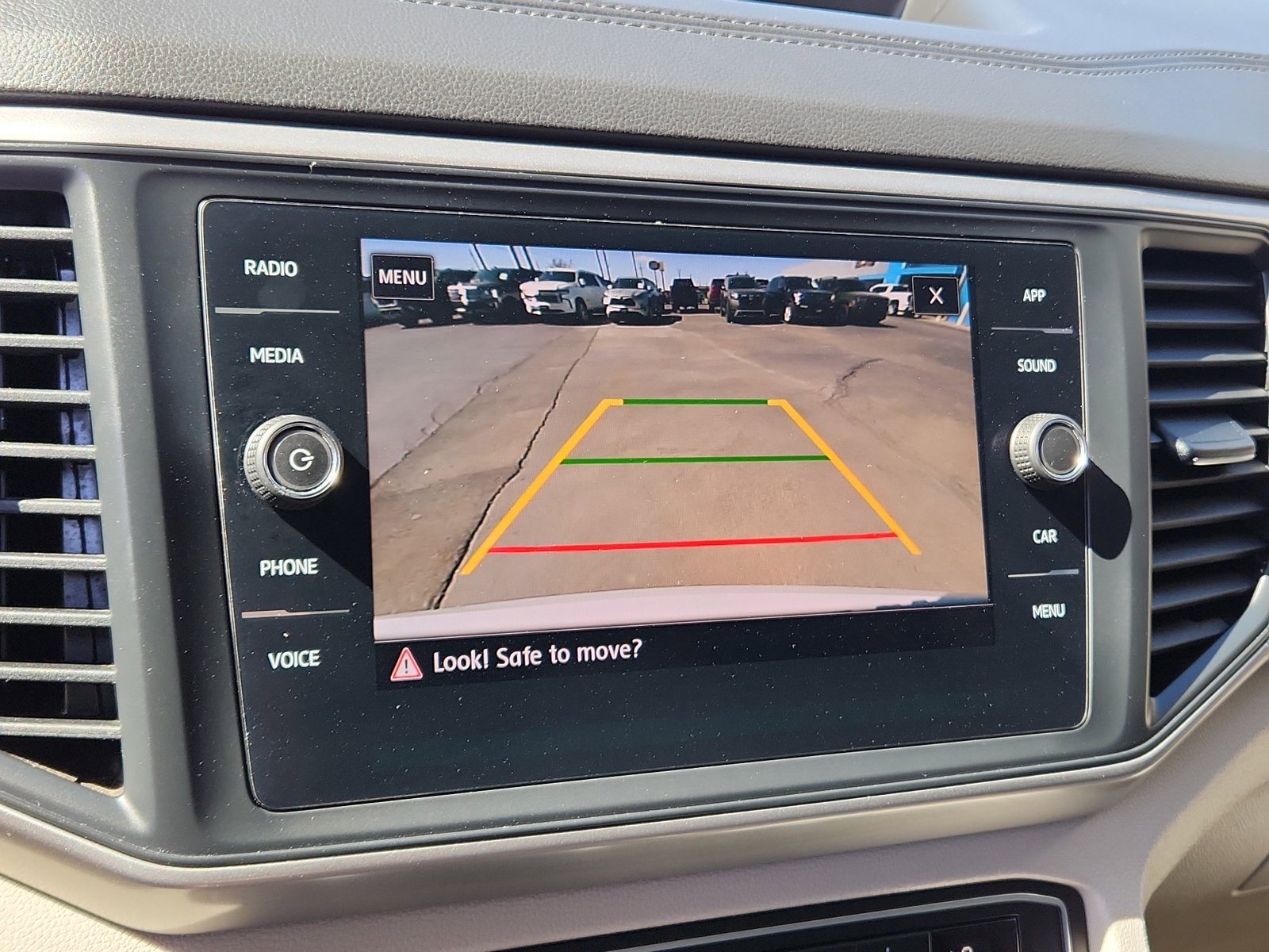 Used 2021 Volkswagen Atlas SE w/ Panoramic Sunroof Package image 14