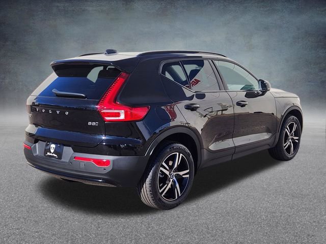 New 2026 Volvo XC40 B5 Core w/ Climate Package AWD/4WD image 7