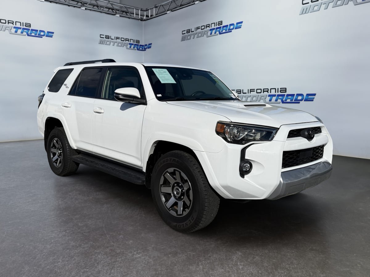 Used 2024 Toyota 4Runner TRD Off-Road Premium AWD/4WD image 3