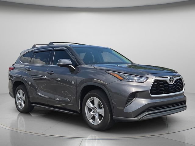 Used 2022 Toyota Highlander L FWD image 8