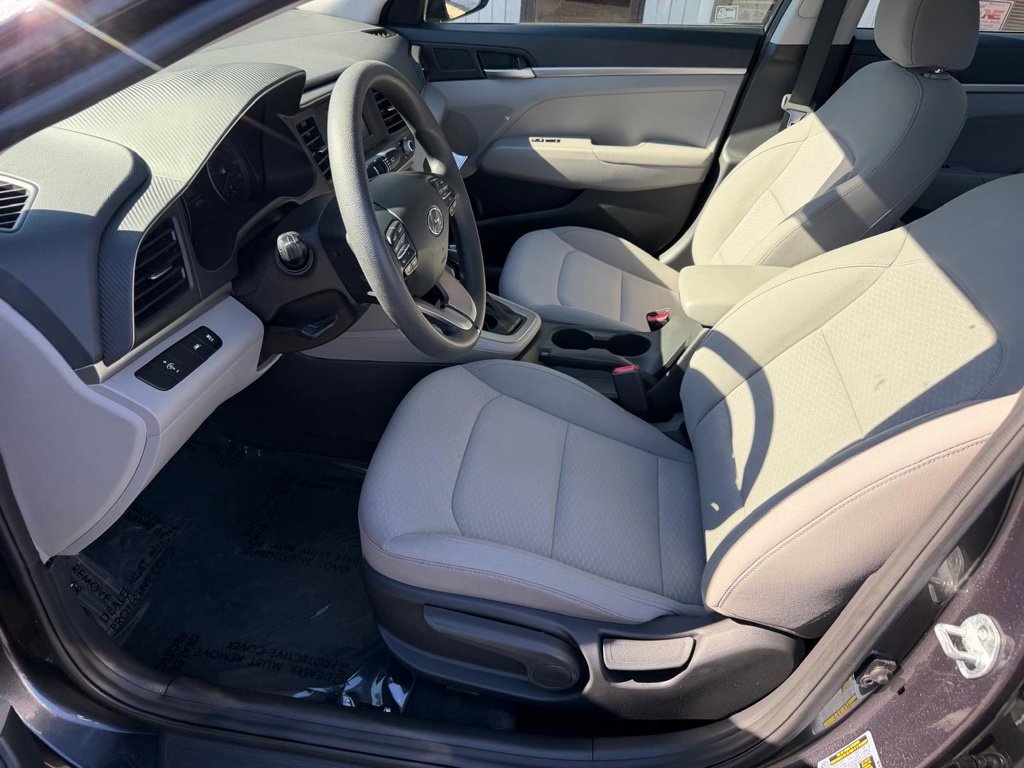 Used 2020 Hyundai Elantra SE FWD image 14