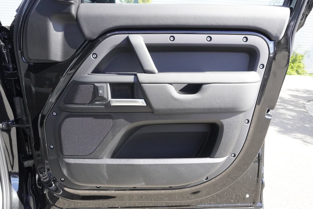 New 2026 Land Rover Defender 110 S AWD/4WD image 21