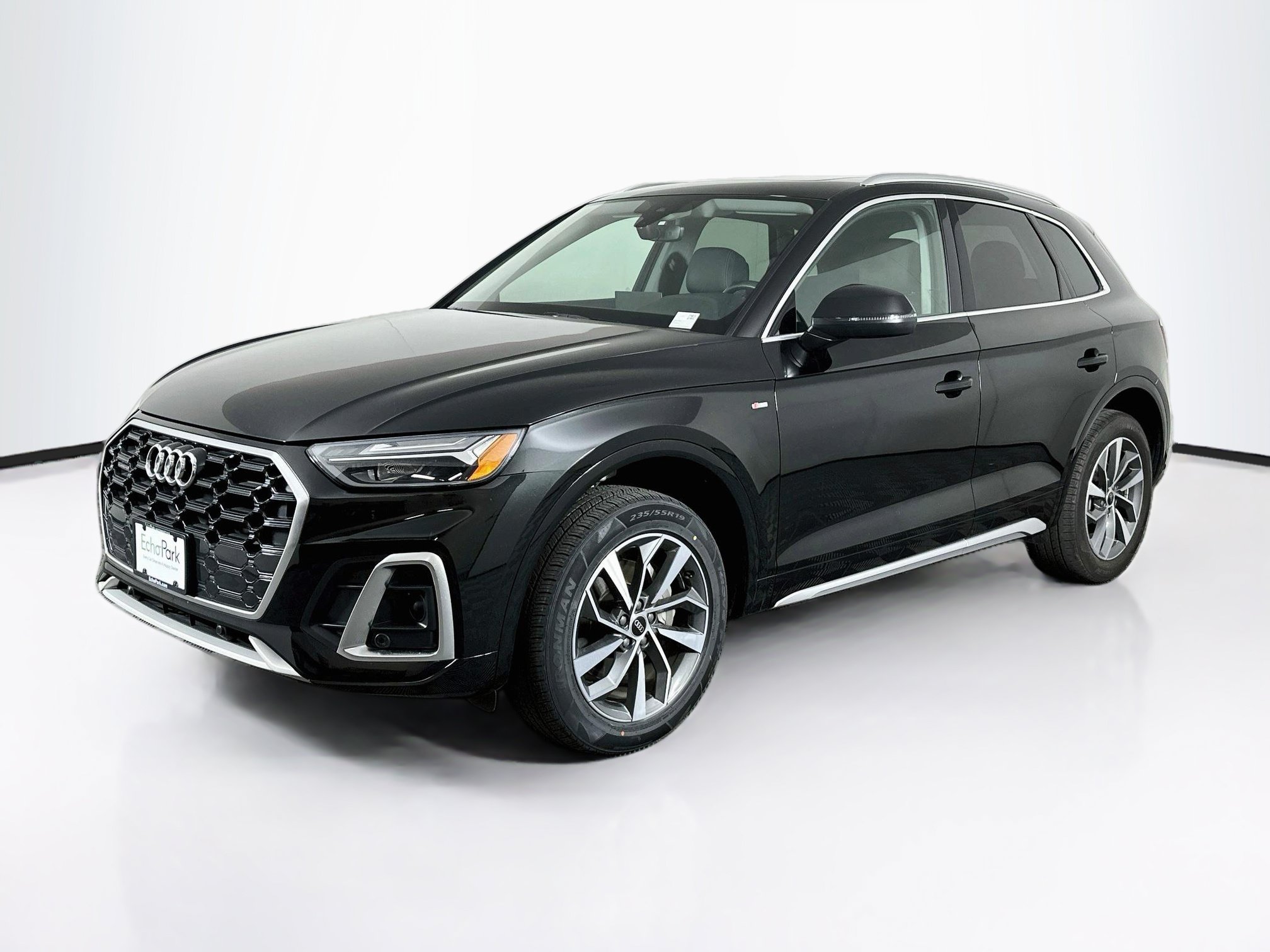 Used 2023 Audi Q5 2.0T Premium w/ Convenience Package AWD/4WD image 3
