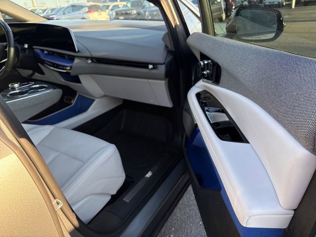 Used 2025 Cadillac Optiq Luxury 1 w/ LPO, Floor Liner Package AWD/4WD image 23