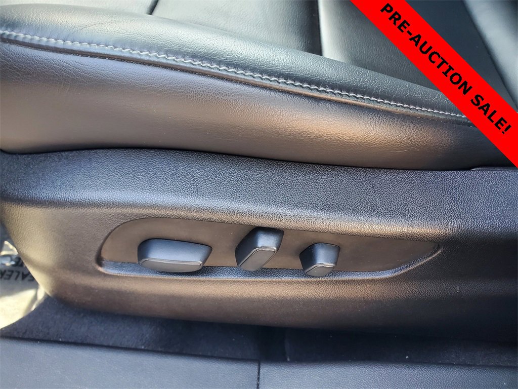 Used 2019 Cadillac XT4 Premium Luxury w/ Cold Weather Package image 18