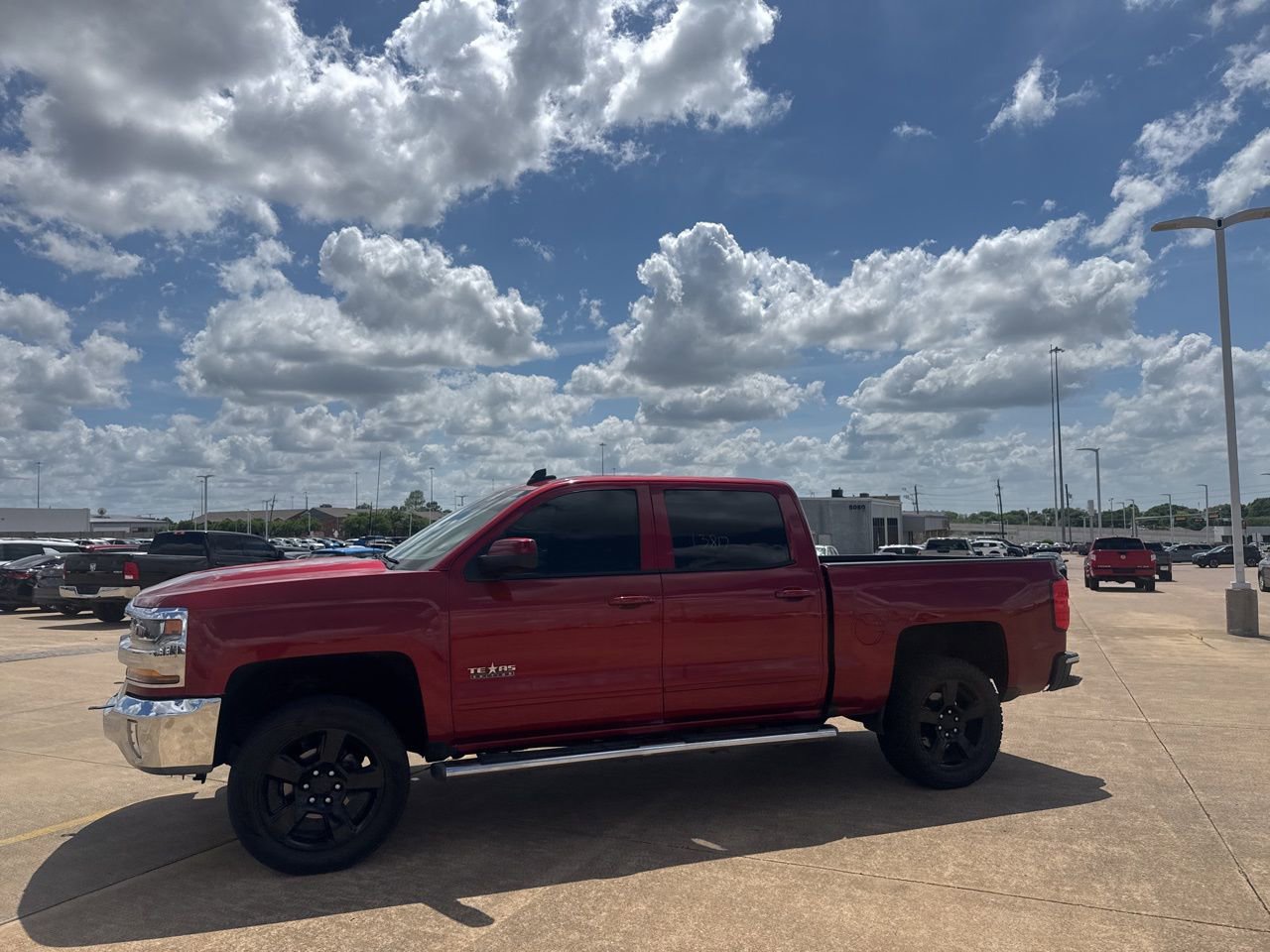 Used 2018 Chevrolet Silverado 1500 LT w/ Texas Edition image 13