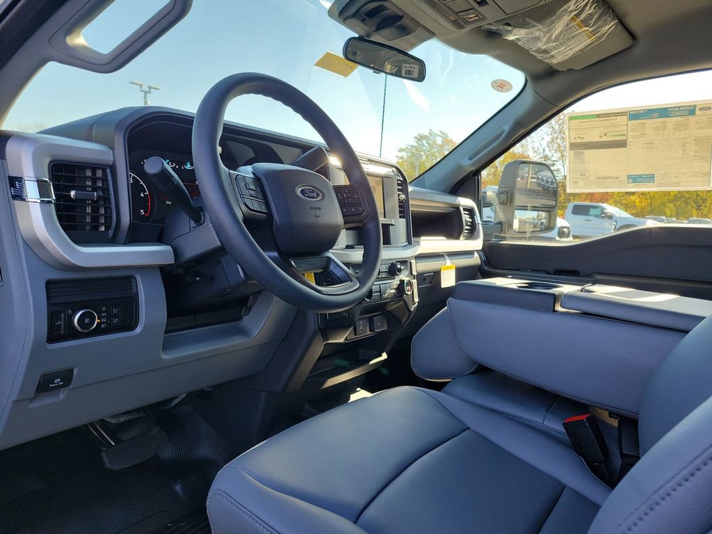 New 2026 Ford F350 XL w/ XL Chrome Package image 20