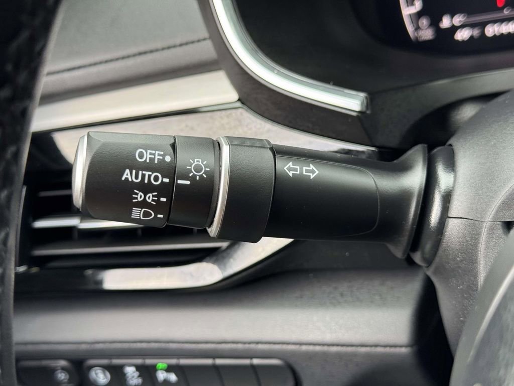 Certified 2023 Acura MDX SH-AWD w/ Technology Package image 23