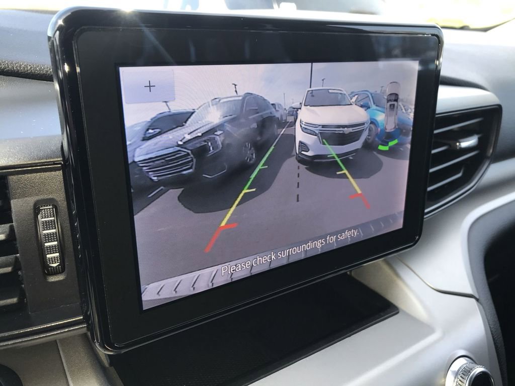 Used 2022 Ford Explorer XLT image 17