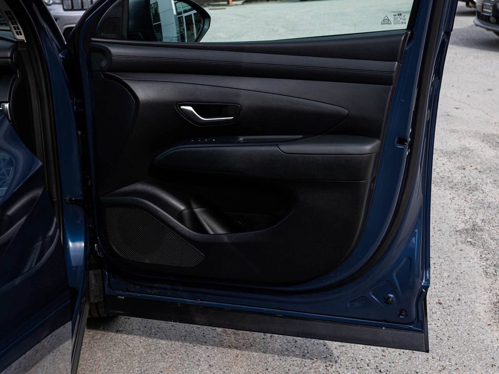 Used 2025 Hyundai Tucson SE AWD/4WD image 13