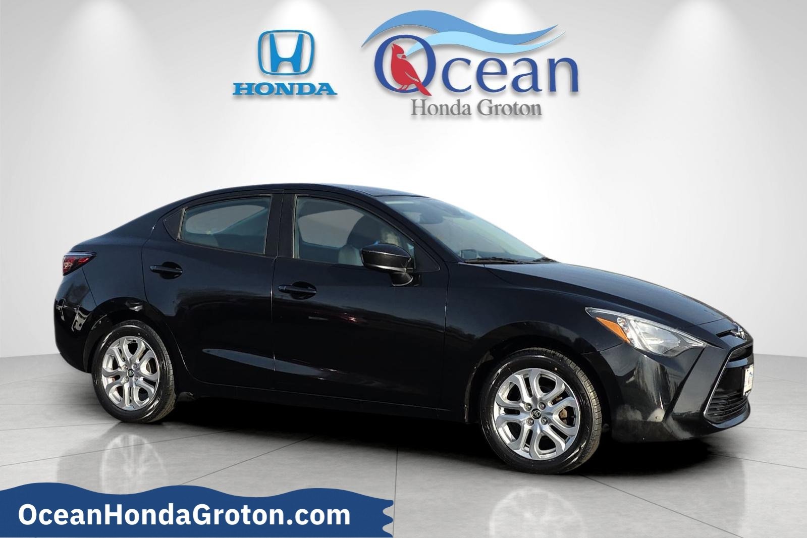 Used 2017 Toyota Yaris iA video 1