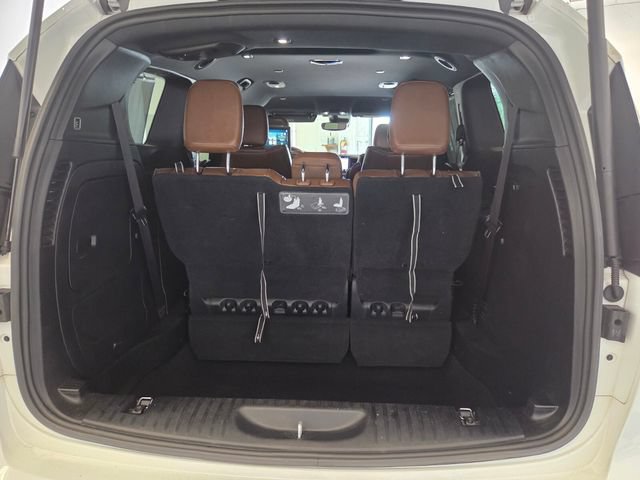 Used 2021 Chrysler Pacifica Limited w/ Uconnect Theater Family Group FWD image 18