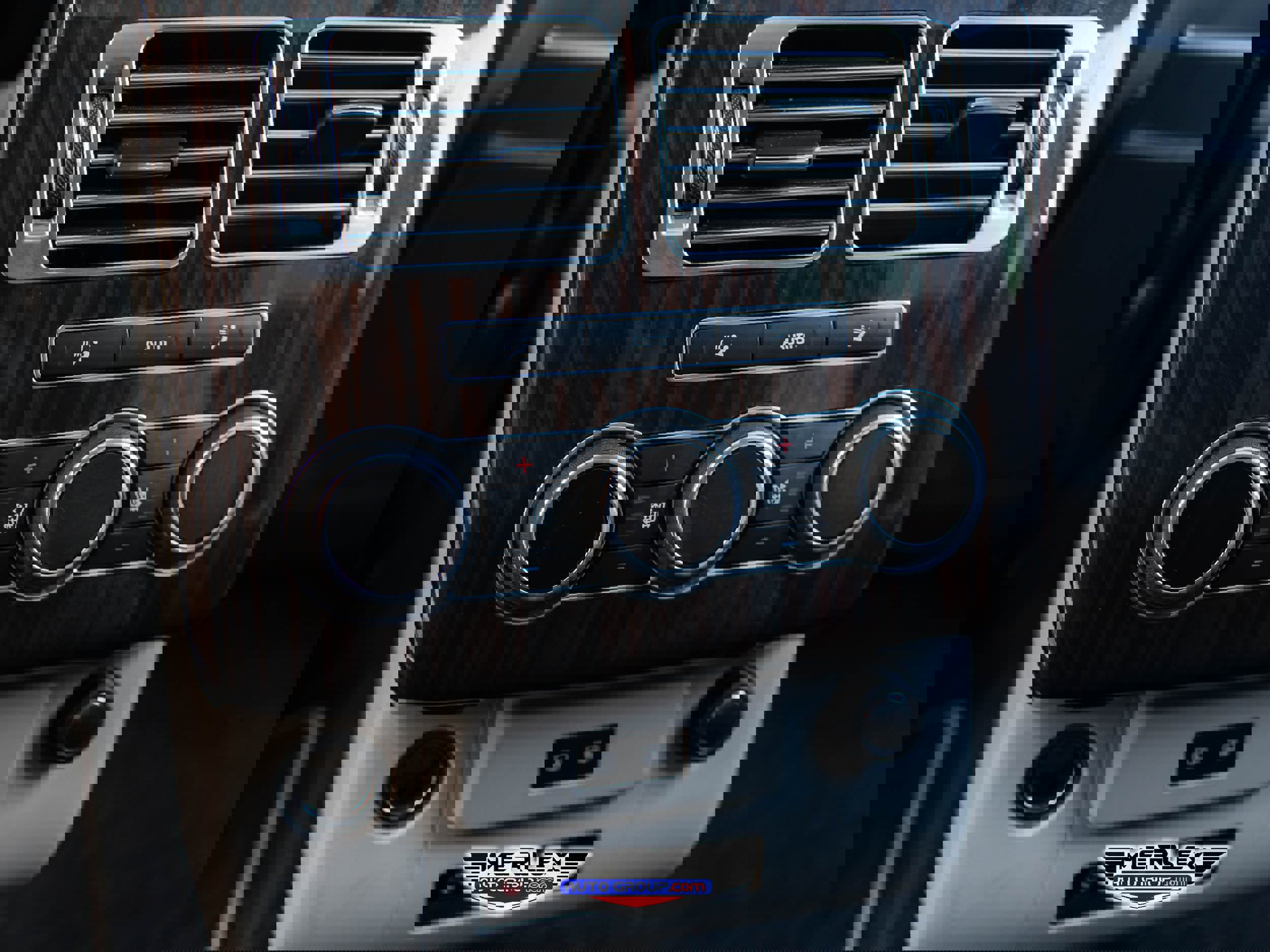 Used 2016 Land Rover Range Rover Holland & Holland image 24