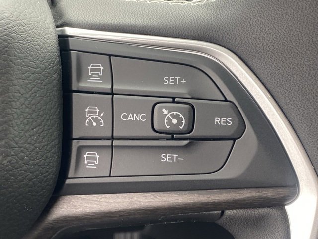 New 2025 Jeep Grand Cherokee L Limited w/ Luxury Tech Group II image 18