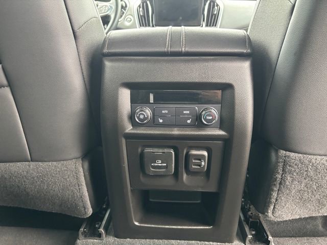 Used 2023 Chevrolet Traverse High Country image 21