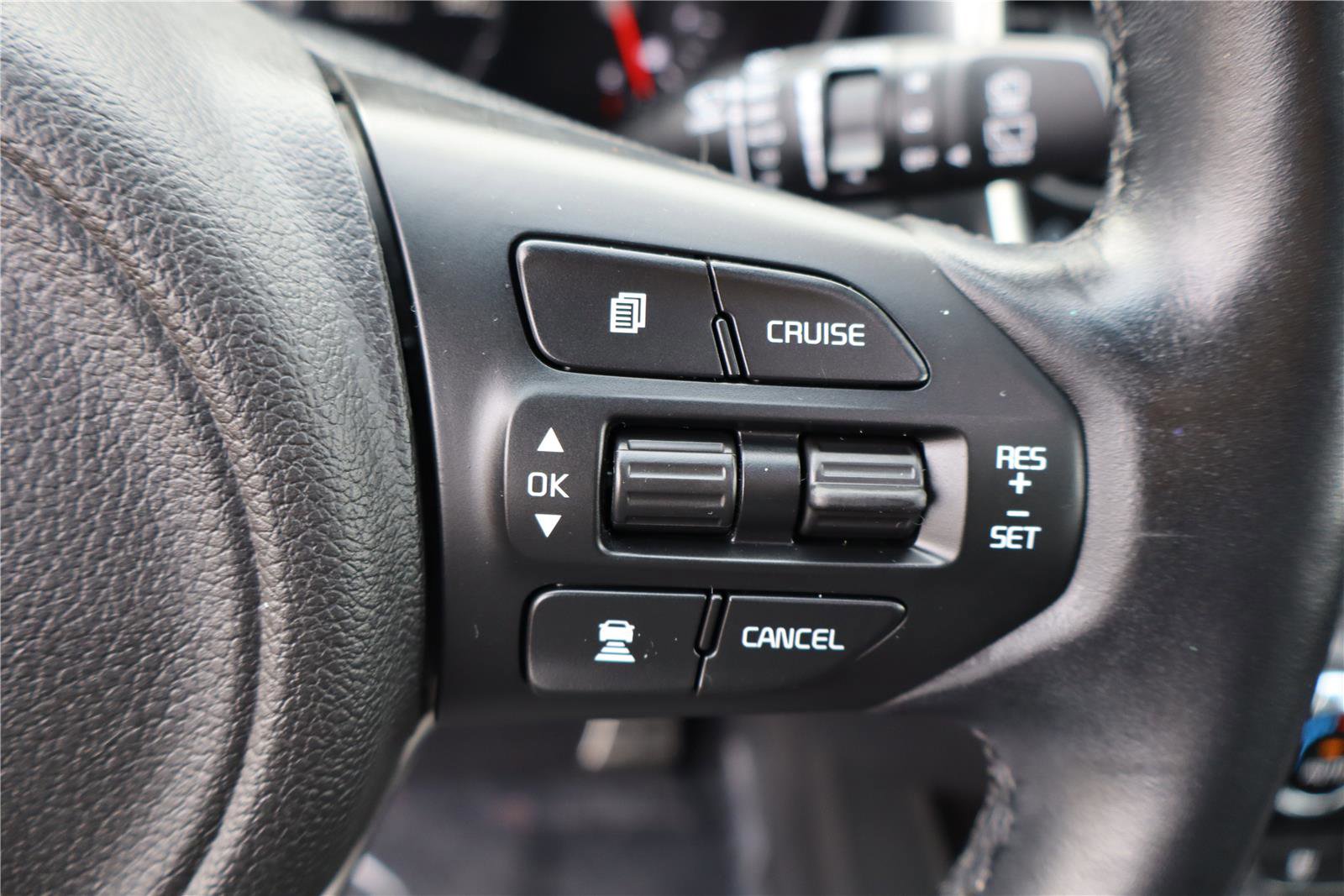 Used 2018 Kia Sorento SX image 18