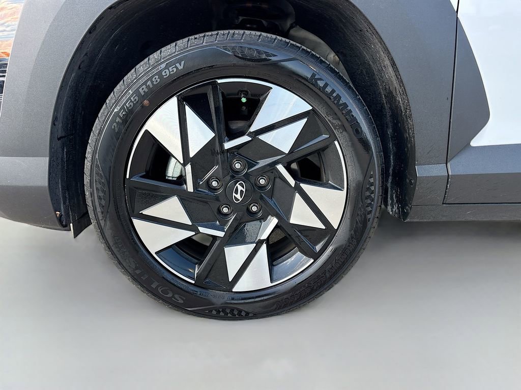 Used 2025 Hyundai Kona SEL image 29