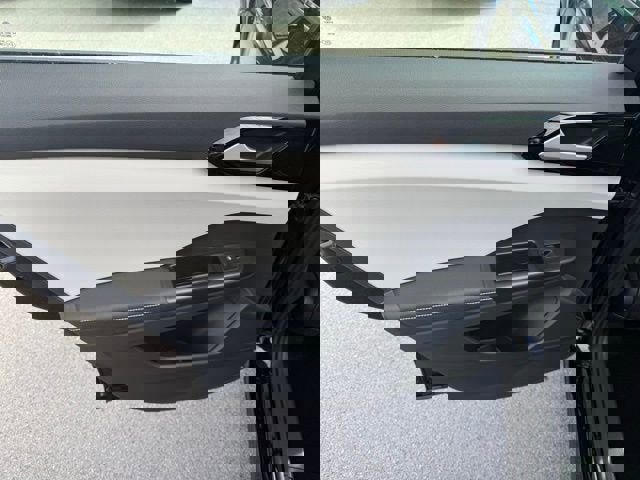 Used 2025 Volkswagen Taos S image 10