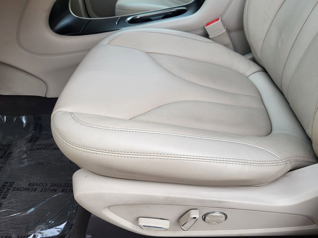 Used 2019 Lincoln MKC Select w/ Select Plus Package image 15