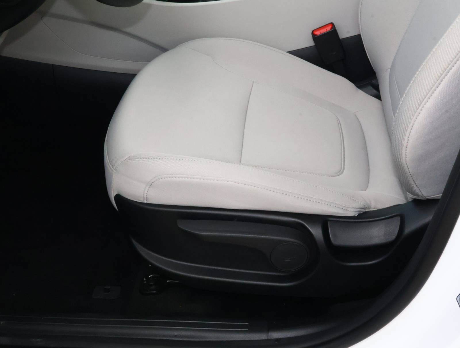 Certified 2026 Hyundai Tucson SE FWD image 13