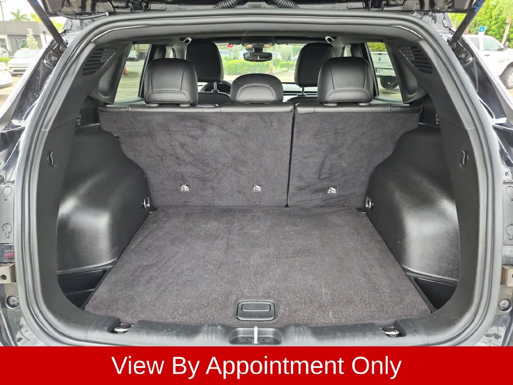 Used 2025 Jeep Compass Latitude AWD/4WD image 23