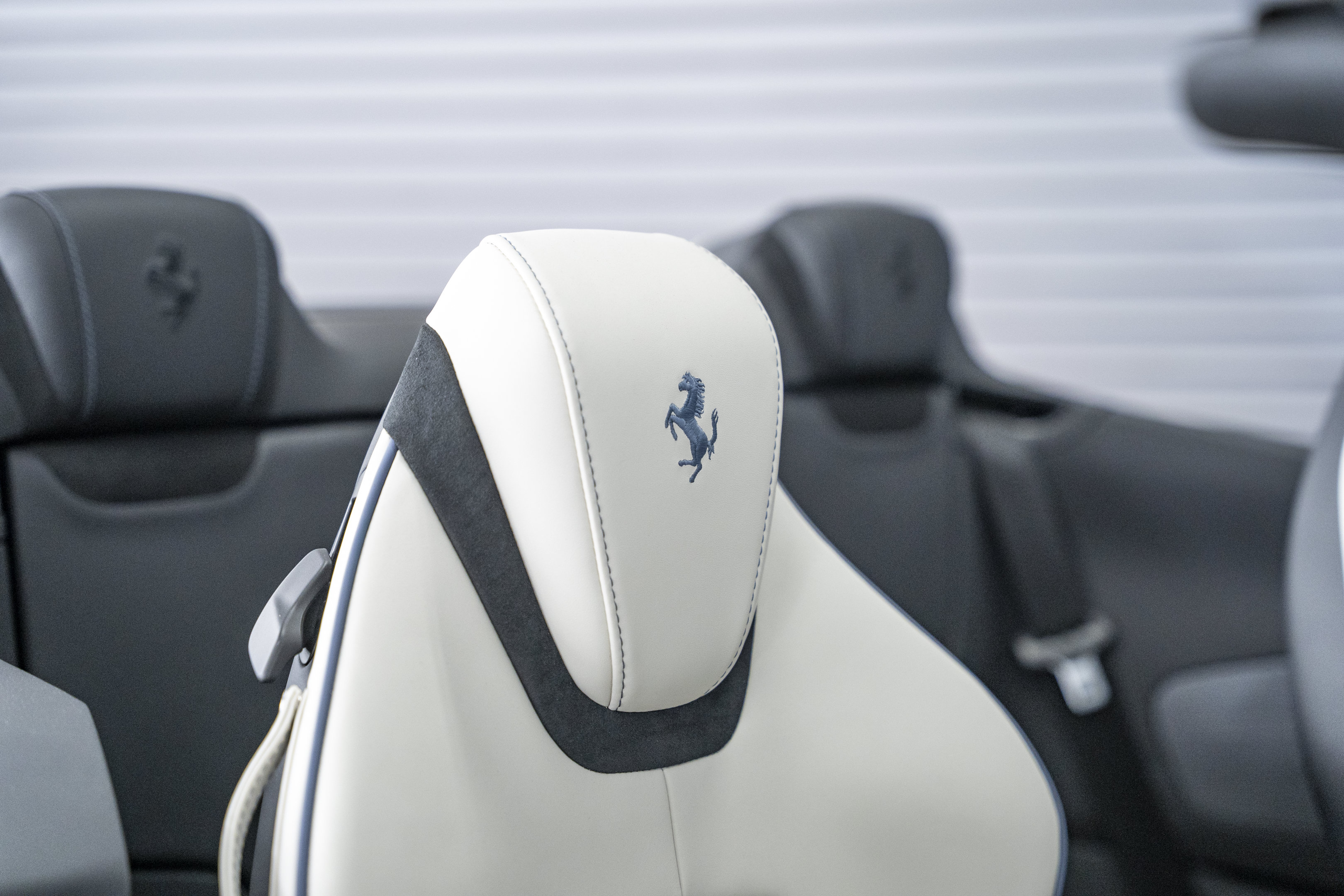 Used 2025 Ferrari Roma Spider RWD image 28