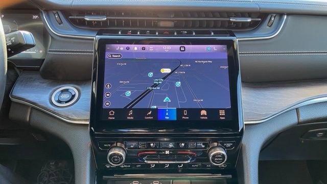 Used 2022 Jeep Grand Cherokee L Overland w/ Luxury Tech Group IV image 33