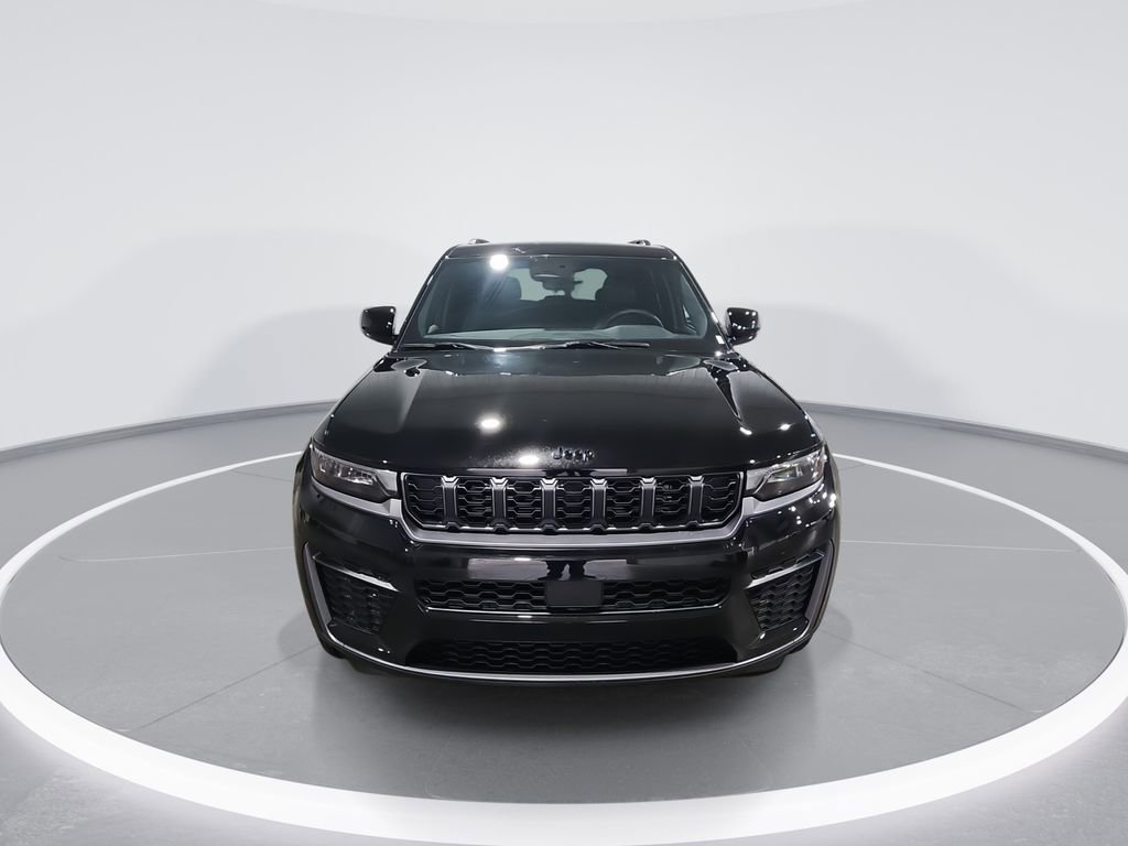 New 2026 Jeep Grand Cherokee Laredo image 3