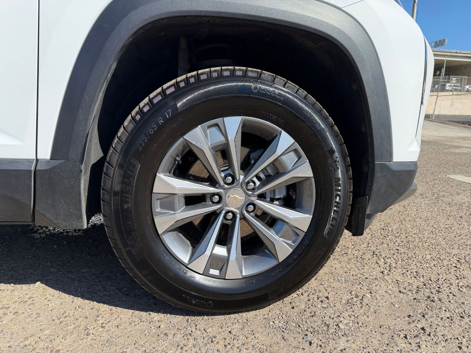 Used 2025 Chevrolet Equinox LT image 29