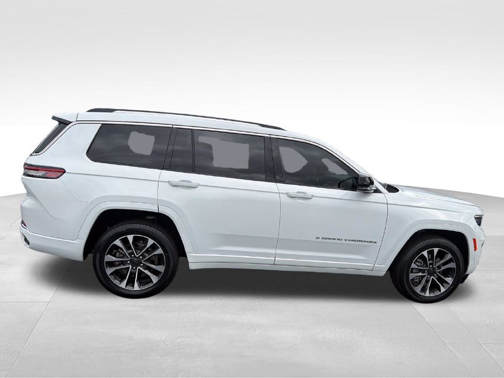 Used 2021 Jeep Grand Cherokee L Overland w/ Advanced Protech Group III AWD/4WD image 6