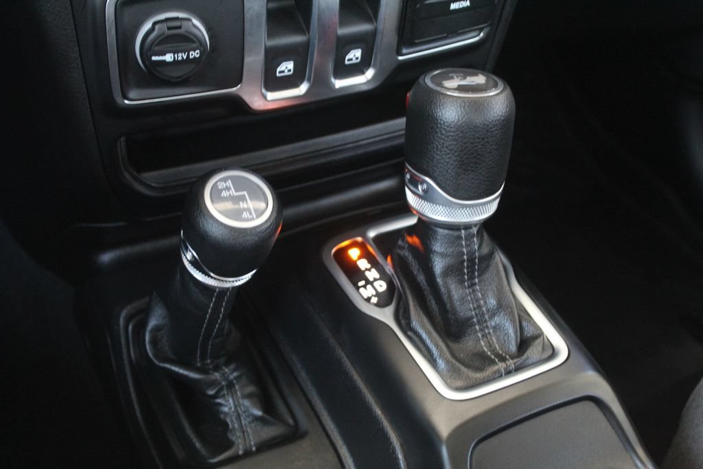 Used 2026 Jeep Wrangler Sport AWD/4WD image 20