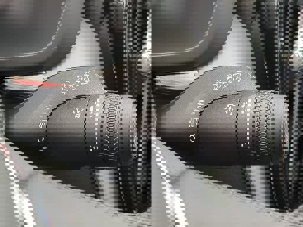 Certified 2025 Volvo XC60 T8 Core w/ Protection Package Premier image 24