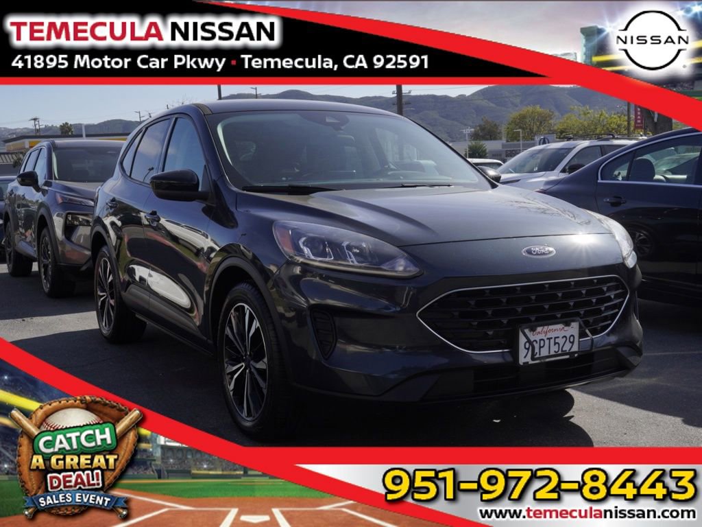 Used 2022 Ford Escape SE w/ SE Sport Appearance Package