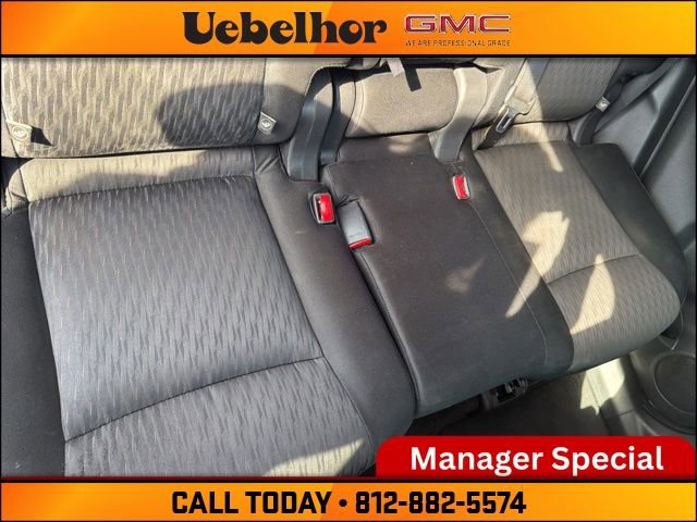 Used 2017 Nissan Rogue SV w/ SV Premium Package image 6