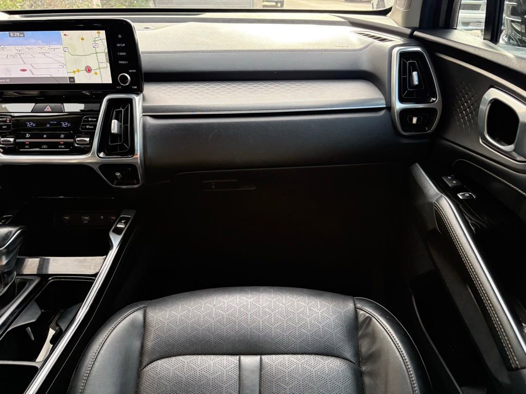 Used 2022 Kia Sorento SX image 9