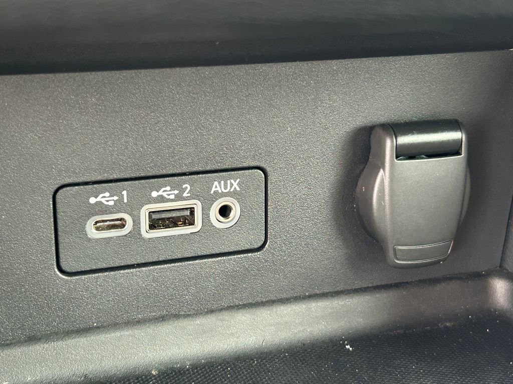 Used 2020 Nissan Sentra SR FWD image 16