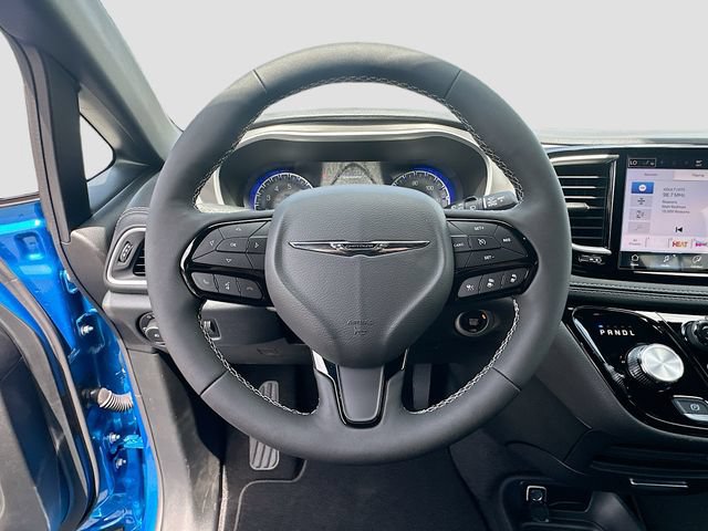 New 2026 Chrysler Pacifica Select w/ S Appearance Package FWD image 8