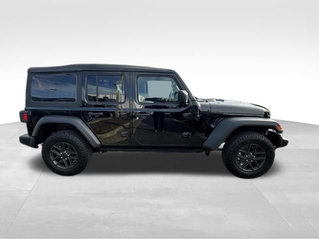 Used 2023 Jeep Wrangler Sport image 9