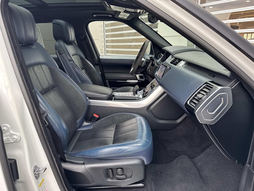Used 2020 Land Rover Range Rover Sport HST AWD/4WD image 9