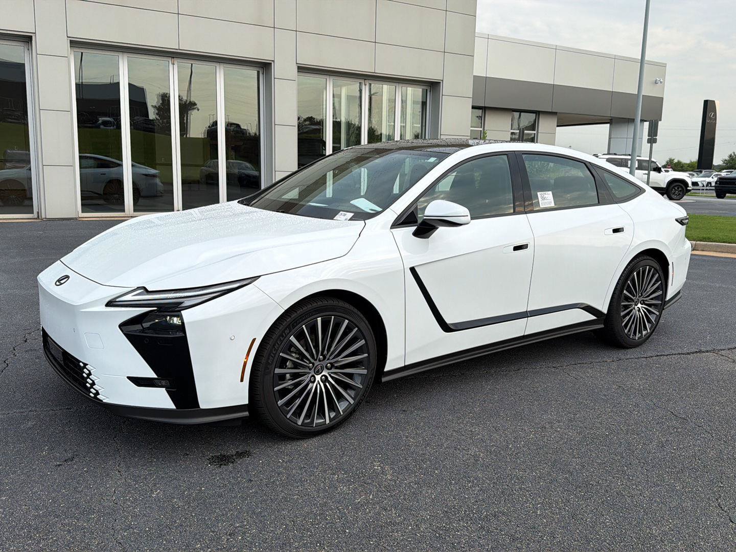 New 2026 Lexus ES 350e w/ Accessory Package (Z2) FWD video 1
