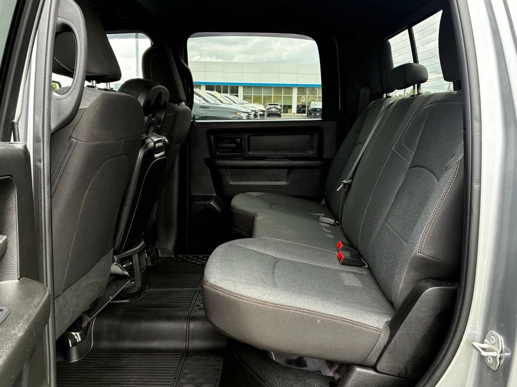 Used 2024 RAM 2500 Tradesman w/ Chrome Appearance Group AWD/4WD image 28