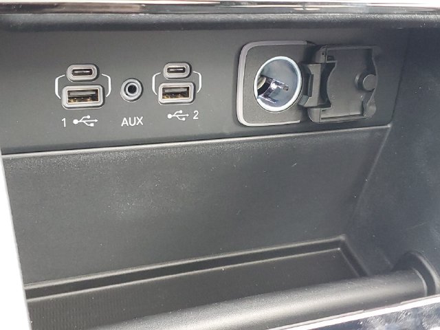New 2026 Jeep Grand Cherokee Limited w/ Limited Altitude Package AWD/4WD image 30