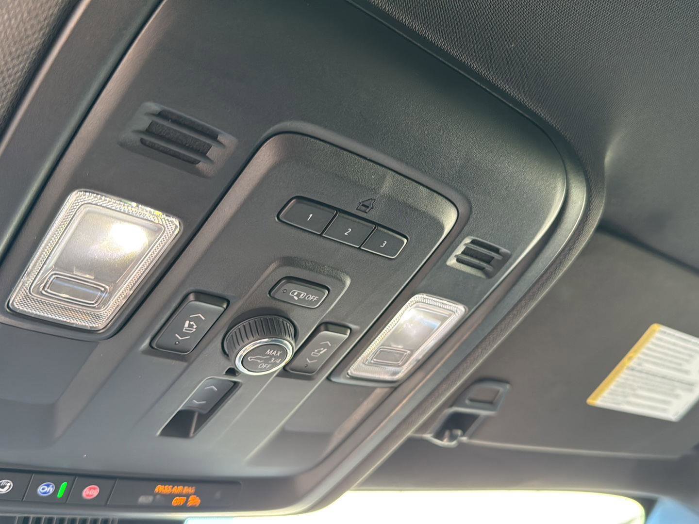 Used 2023 Chevrolet Tahoe Premier image 28