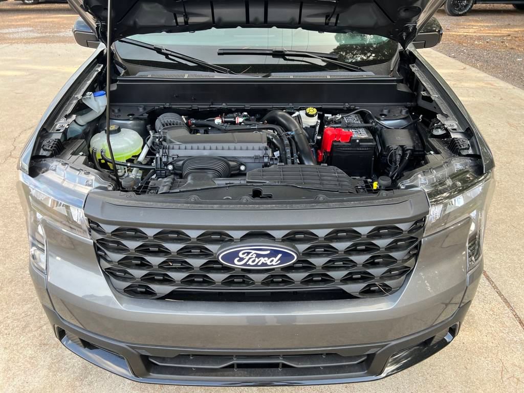 New 2025 Ford Maverick XLT w/ XLT Luxury Package image 18