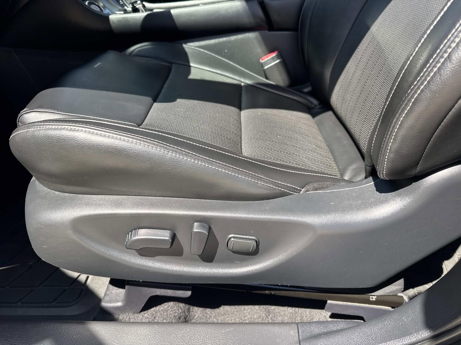 Used 2019 Nissan Maxima 3.5 SL w/ Floor Mat Group image 16