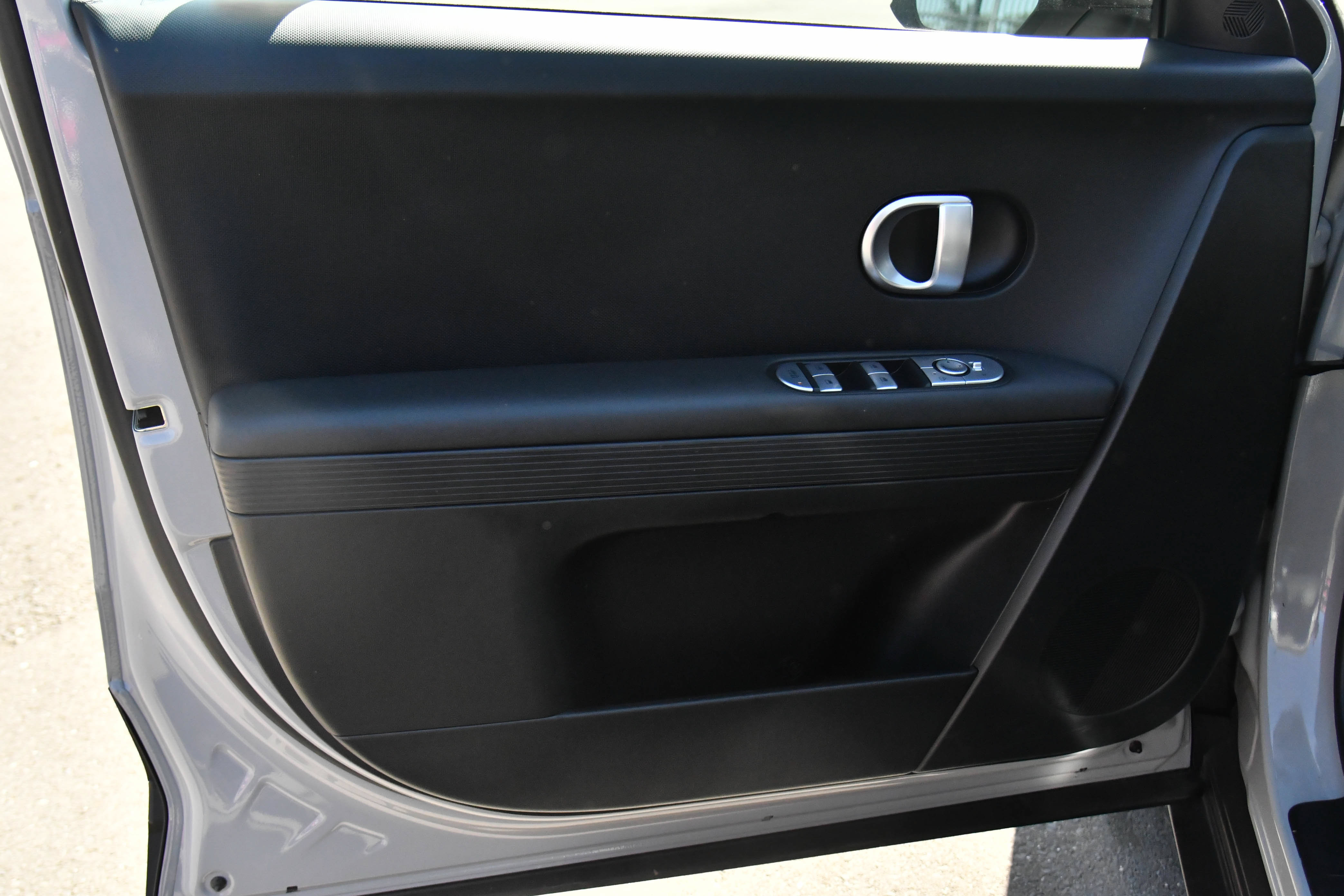 Used 2024 Hyundai Ioniq 5 SEL RWD image 14