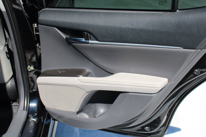 Used 2022 Toyota Camry XSE image 16