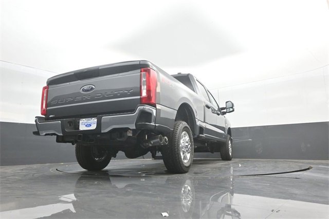 New 2026 Ford F350 XLT w/ FX4 Off-Road Package image 32
