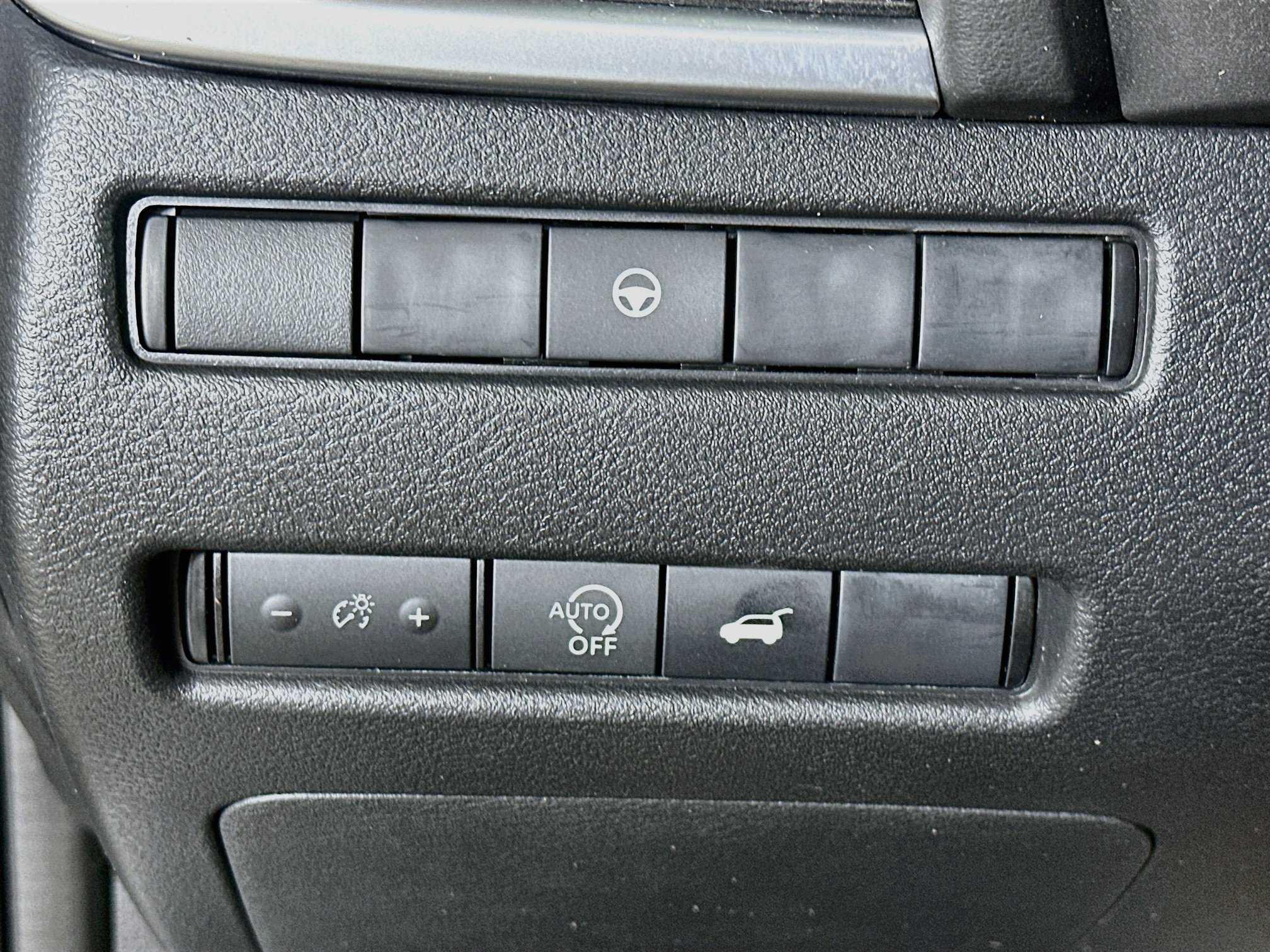 Used 2026 Nissan Rogue SV AWD/4WD image 17