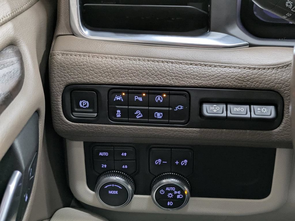 Used 2022 GMC Yukon XL Denali AWD/4WD image 41